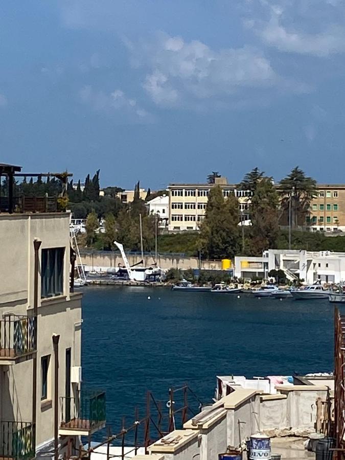 Romantica Brindisi Buitenkant foto