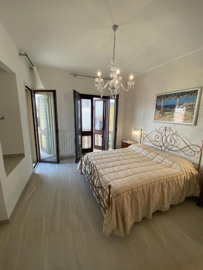 Romantica Brindisi Buitenkant foto