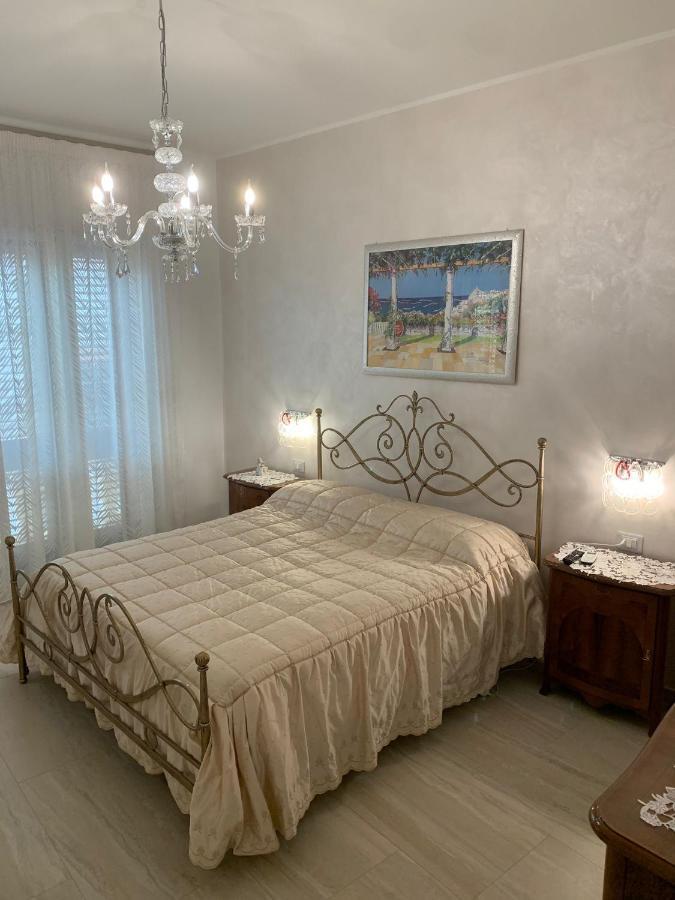 Romantica Brindisi Buitenkant foto